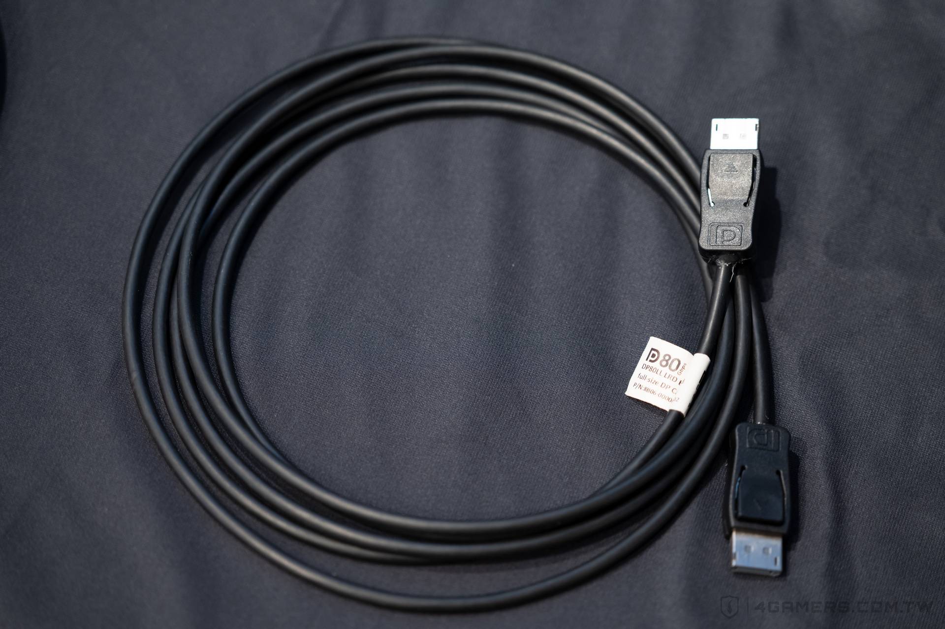 DisplayPort 2.1b DP80LL