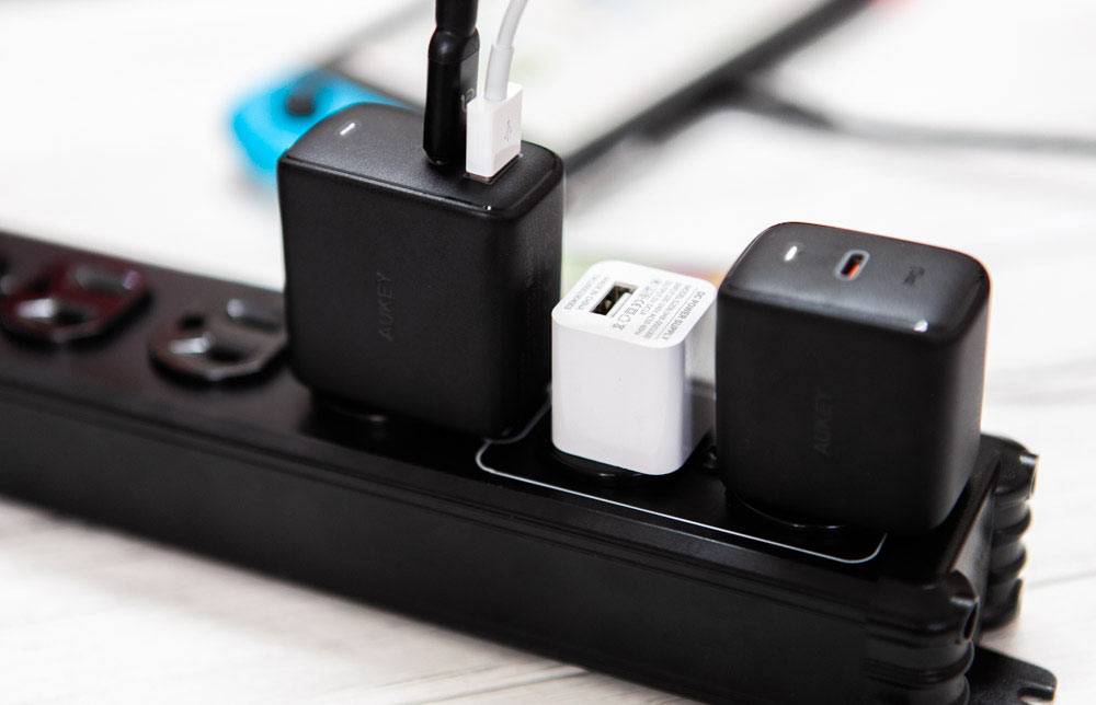 AUKEY 氮化镓 GaN 快充器开箱5