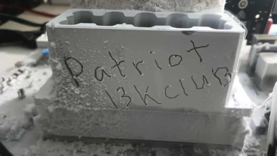 DDR5-13211 MT/s 新世界纪录，GIGABYTE Z890 AORUS Tachyon ICE 创新高