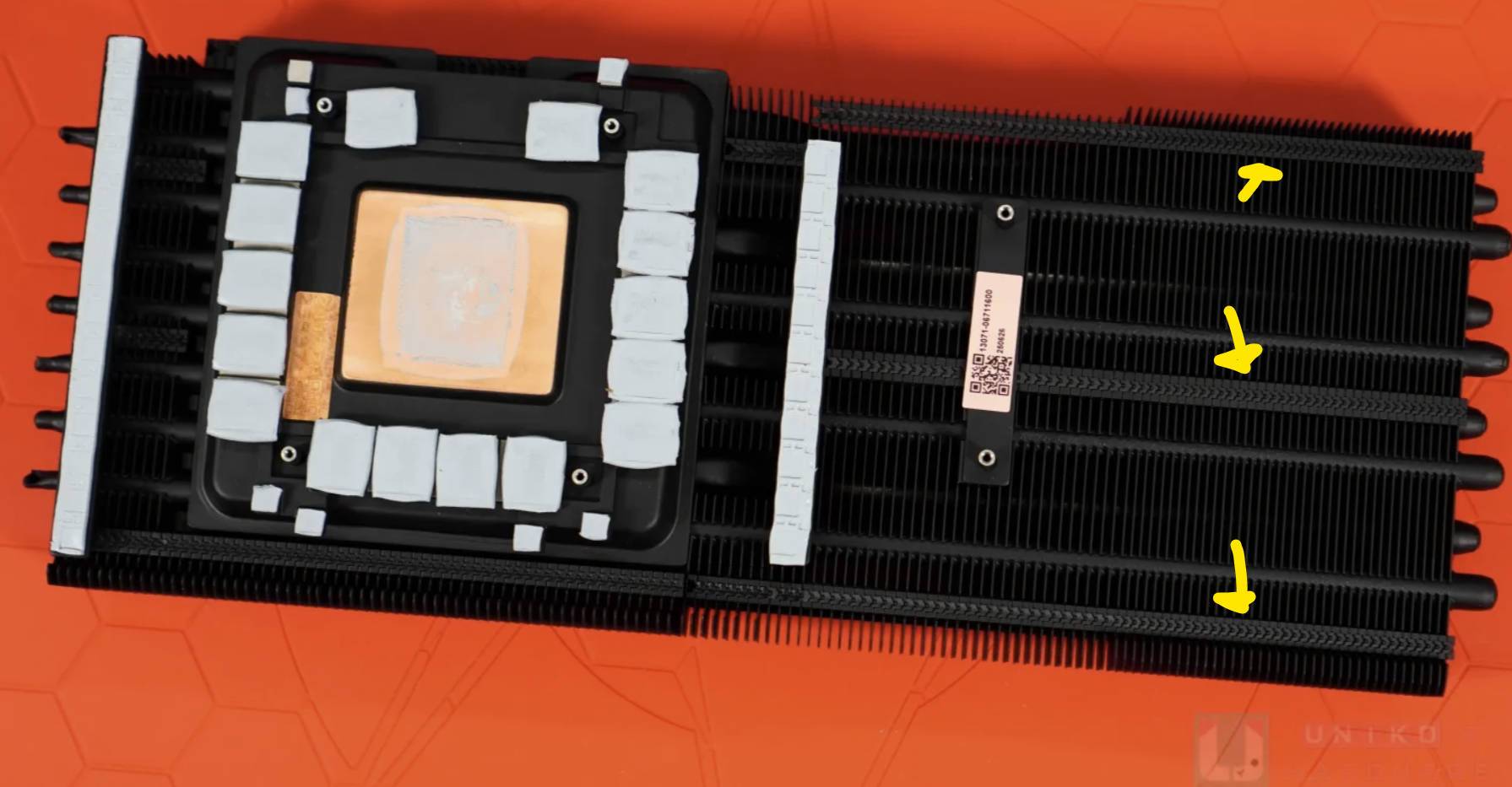 THERMALTAKE 日本回应博主 UX400 风冷散热器开箱评价!