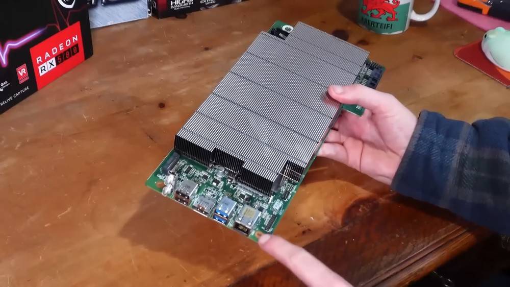 国外YTr用不到4千台币入手前挖矿用的PS5显卡，实测可玩《Cyberpunk 2077》、《侠盗猎车手V》 - 