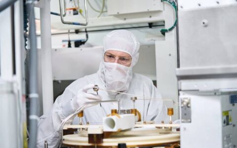 苹果Intel世纪复合原因曝光！ 传双方已签署M系列芯片代工协议