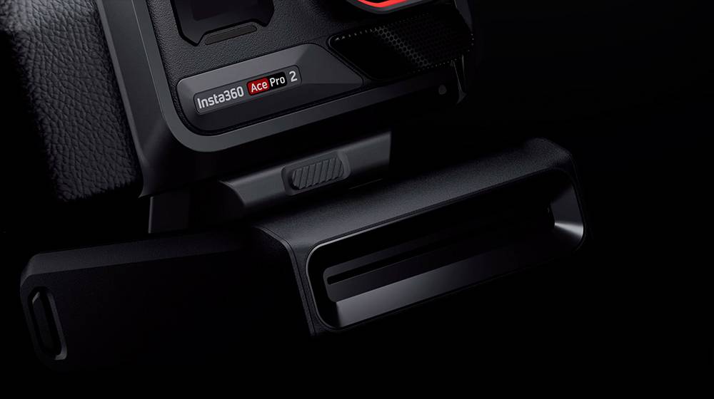 Insta360 Ace Pro 2 套装预告曝光:不只是街拍神器,这次还能「印照片」成为口袋拍立得相机! -