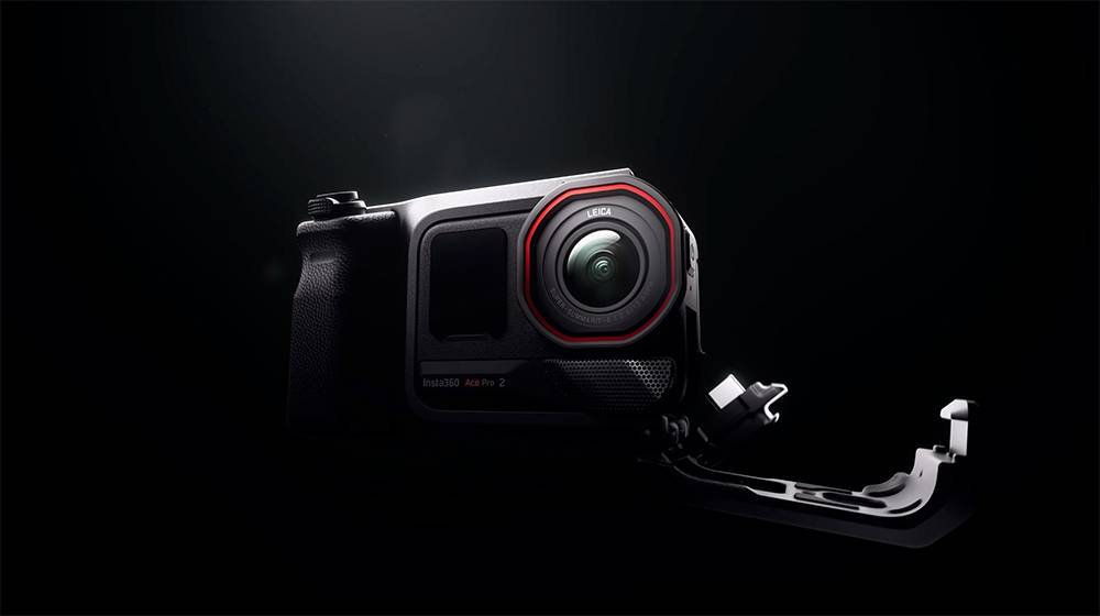 Insta360 Ace Pro 2 套装预告曝光:不只是街拍神器,这次还能「印照片」成为口袋拍立得相机! -